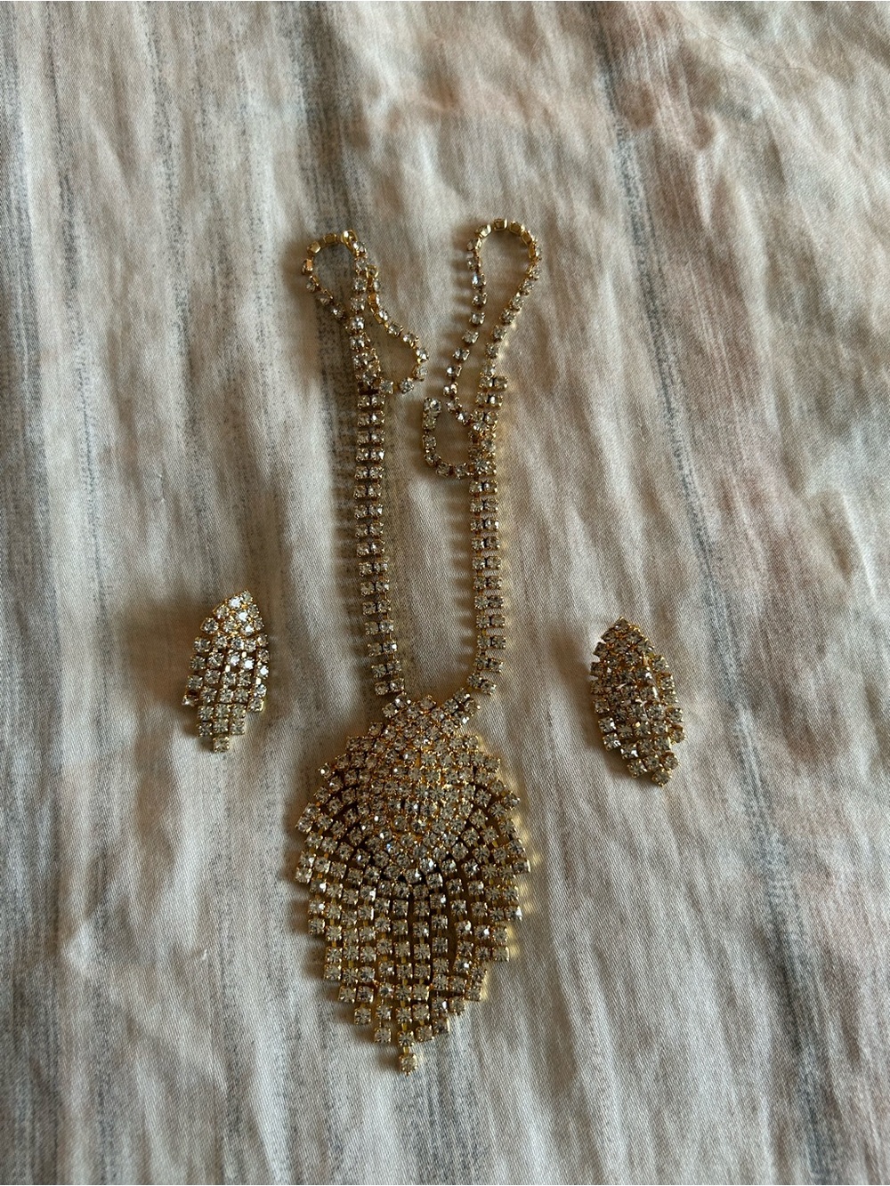 Vintage Collar Necklace & Earrings Sparkling Rhinestone Crystal Fringe Foral set